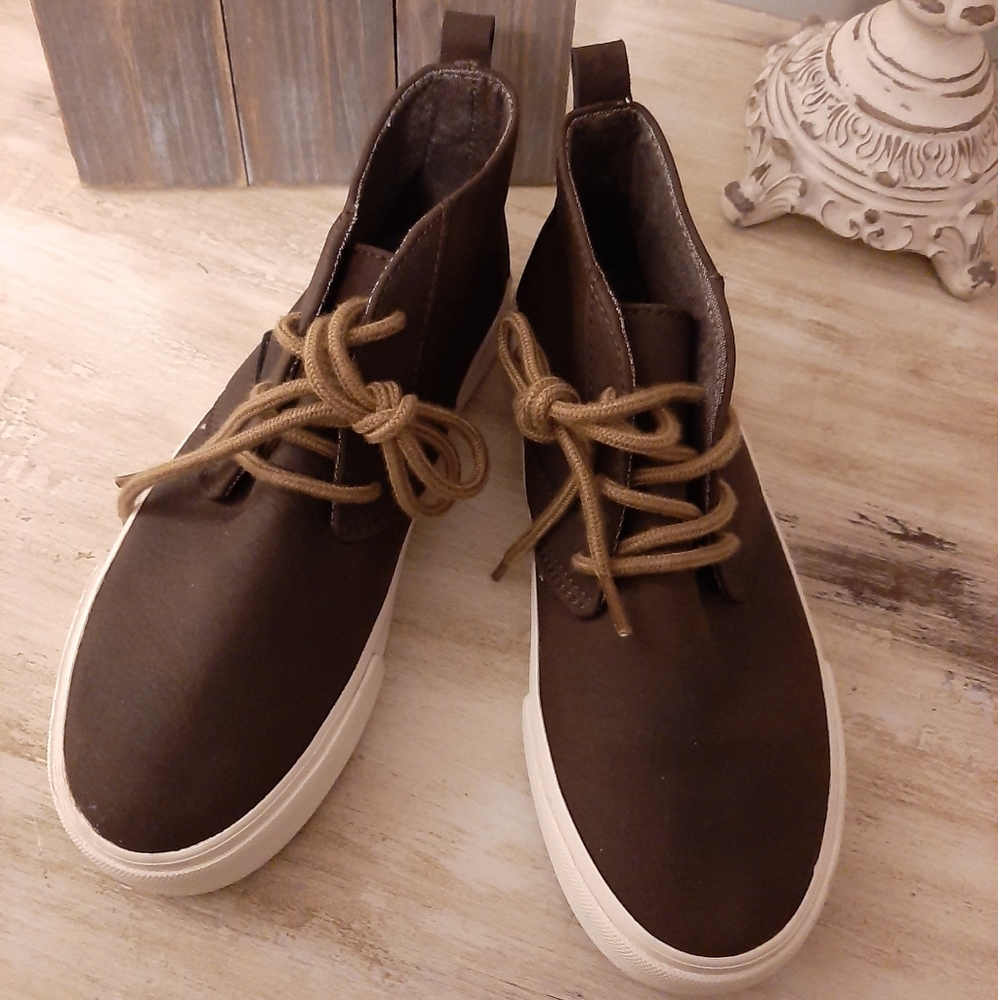 OLD NAVY Boys Mid-Top Sneakers | SIZE 1